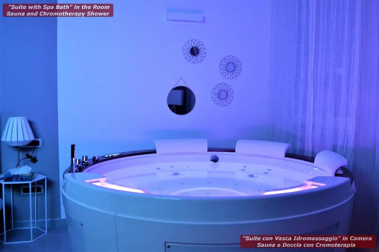 בולוניה 4 Star Boutique Rooms 0*,  איטליה